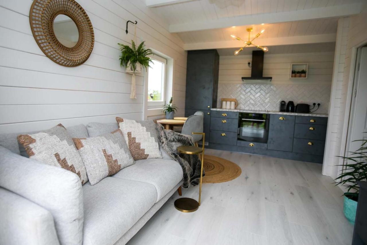 The Paddocks Cabin - Stylish, Cozy & Private คิลลาร์นีย์ ภายนอก รูปภาพ