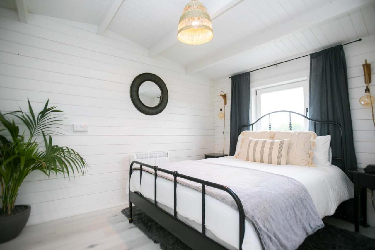 The Paddocks Cabin - Stylish, Cozy & Private คิลลาร์นีย์ ภายนอก รูปภาพ